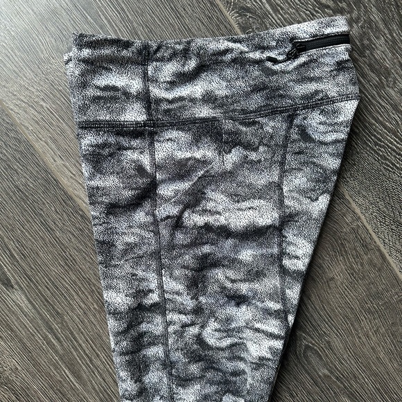 Lululemon Pace Rival Crop - Picture 7 of 7